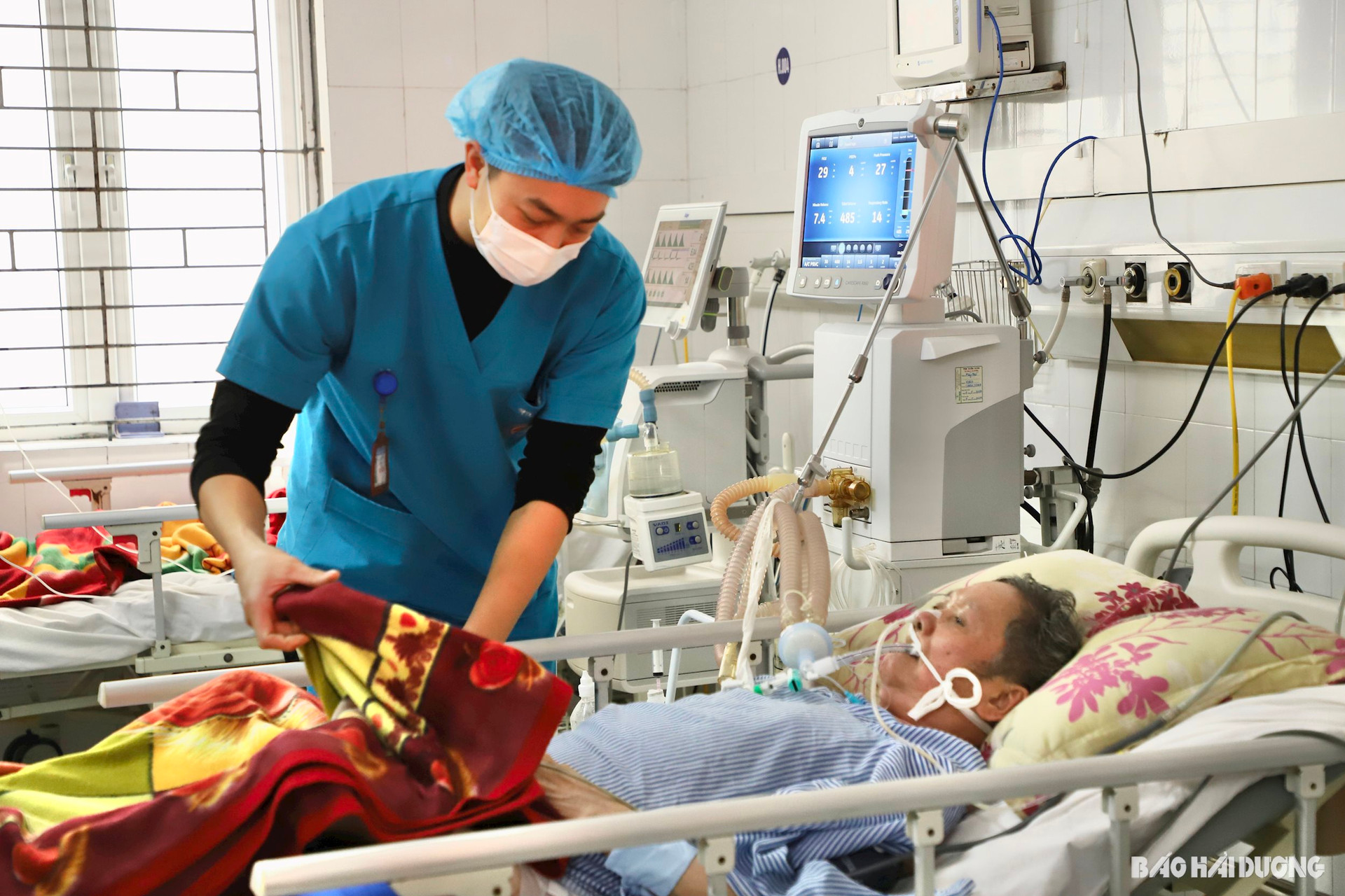 Bệnh viện Phổi Hải Dương khám và điều trị cho trên 300 lượt bệnh nhân trong dịp nghỉ lễ   